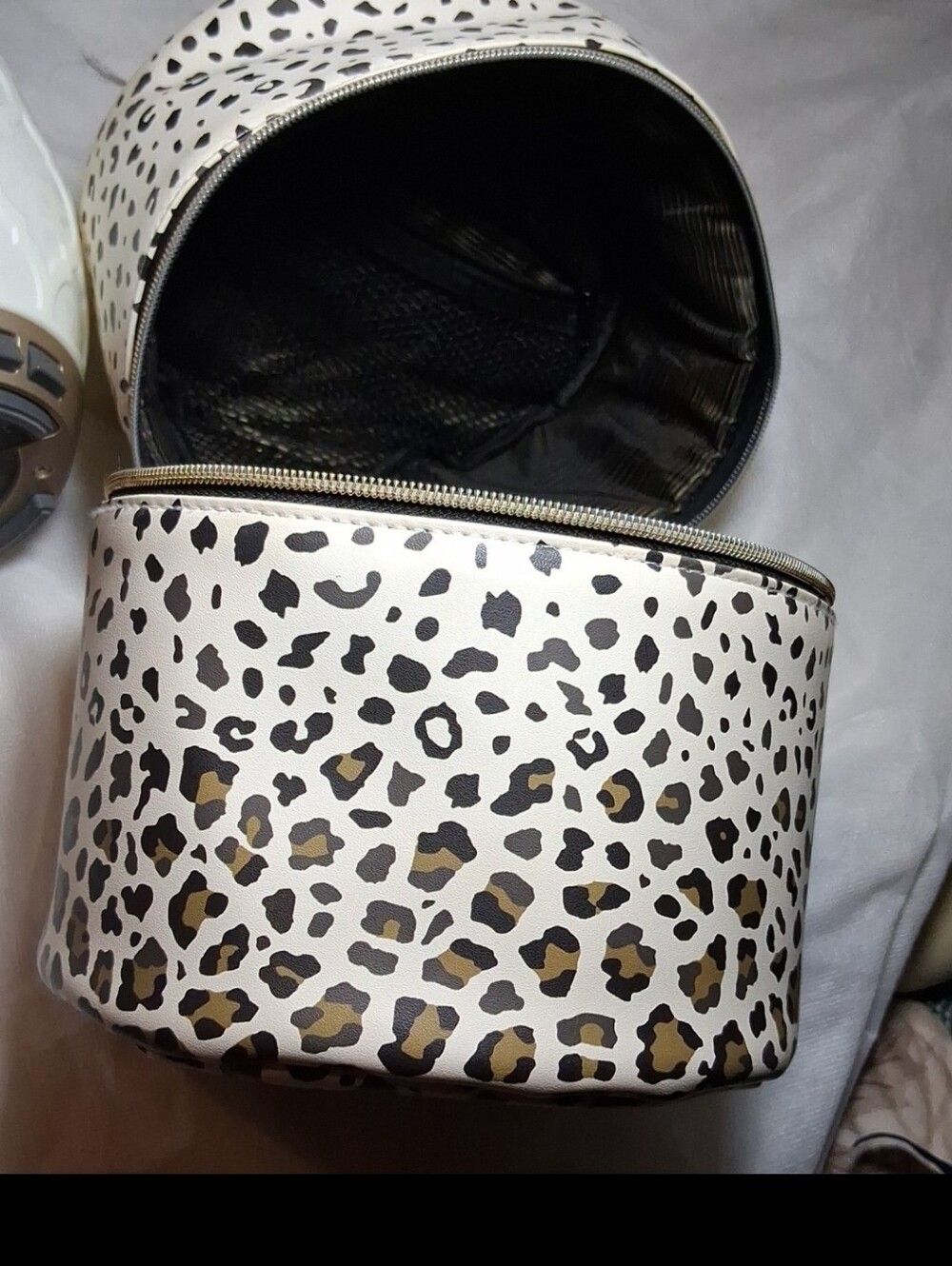 Young Living Diffuser/Bag - Picture 5 of 6